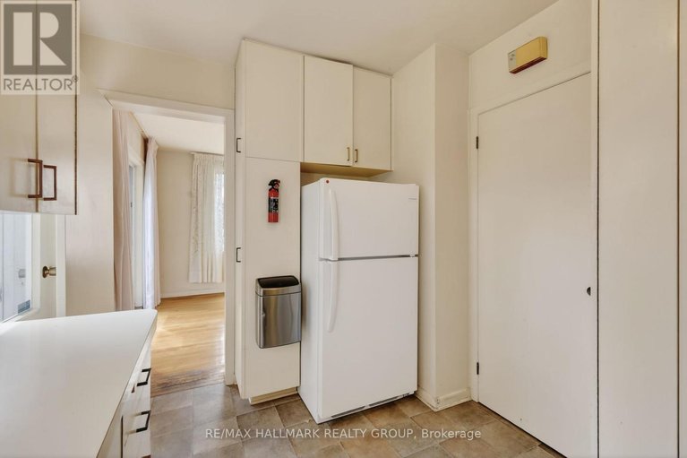 29680907/570-minto-place/rockcliffe/ottawa/ontario/K1M0A8_27