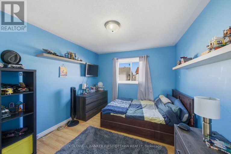 29644136/1902-hennessy-crescent/fallingbrookgardenway-south/ottawa/ontario/K4A3X7_24