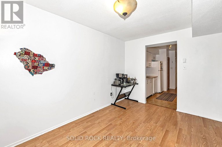 28589611/124-316-lorry-greenberg-drive/hunt-club-parkgreenboro/ottawa/ontario/K1T2P4_8