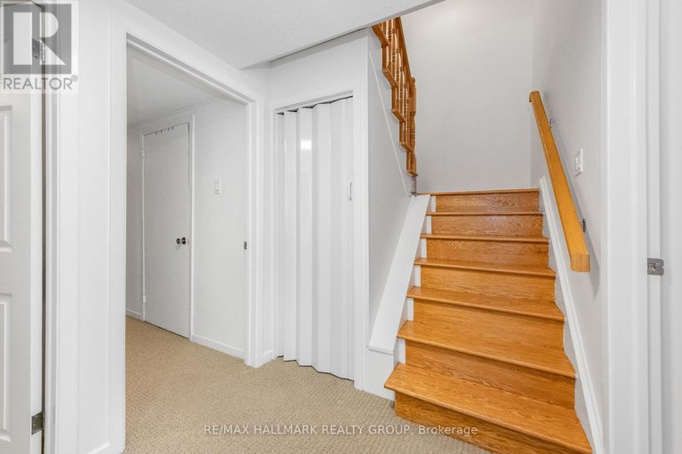 29665660/20-mulvagh-avenue/borden-farmstewart-farmcarleton-heightsparkwood-hills/ottawa/ontario/K2E6M6_23