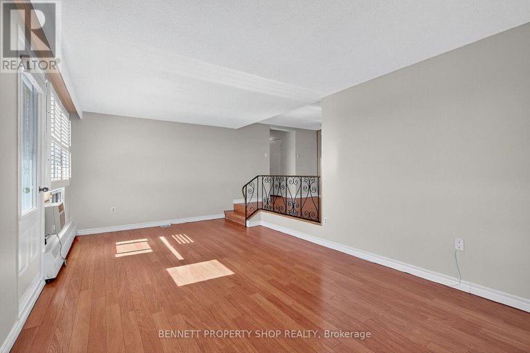 28981552/1015-915-elmsmere-road/beacon-hill-south/ottawa/ontario/K1J8H8_27