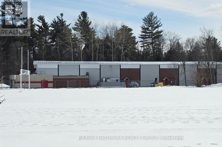 29515187/44-foothills-drive/lynwood-village/ottawa/ontario/K2H6K3_35