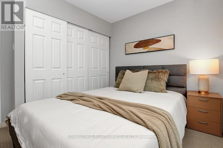 29463580/19-columbus-avenue/overbrook/ottawa/ontario/K1K1R2_23