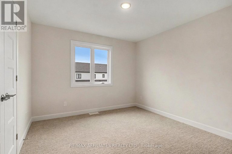 27359363/lot-44-falcon-drive/southwest-park/russell/ontario/K4R1E5_14