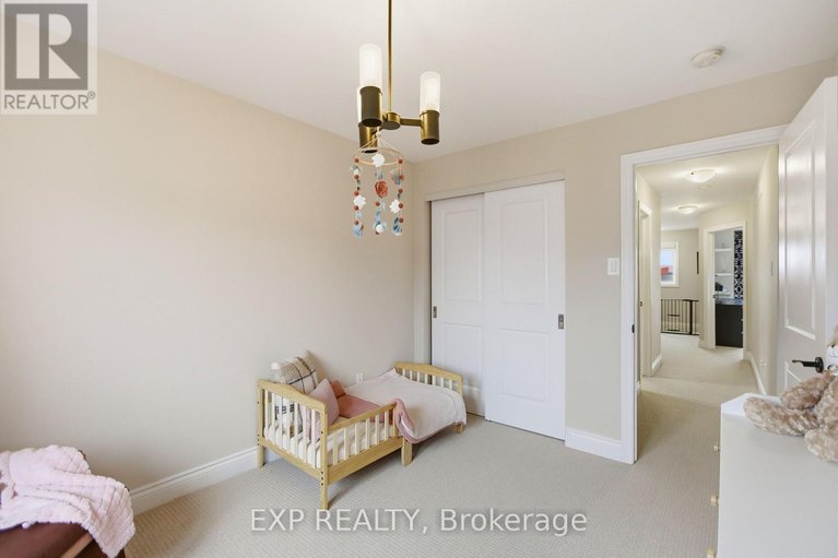 29606498/710-brian-good-avenue/riverside-southgloucester-glen/ottawa/ontario/K4M0C1_24