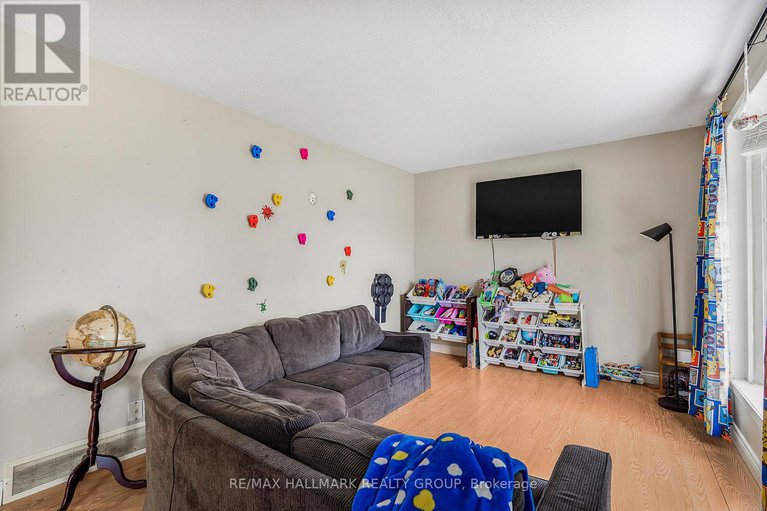 29083454/4837-county-road-14-road/east-hawkesbury-twp/hawkesbury/ontario/K0B1P0_12