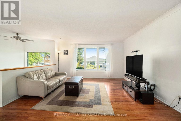 28854774/319-riverwood-drive/woodlawnmaclarens-landingkilmaurs/ottawa/ontario/K0A3M0_5