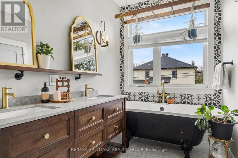 29606507/28-king-george-street/overbrook/ottawa/ontario/K1K1V8_26