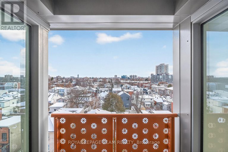 29177023/608-135-barrette-street/vanier/ottawa/ontario/K1L7Z9_31