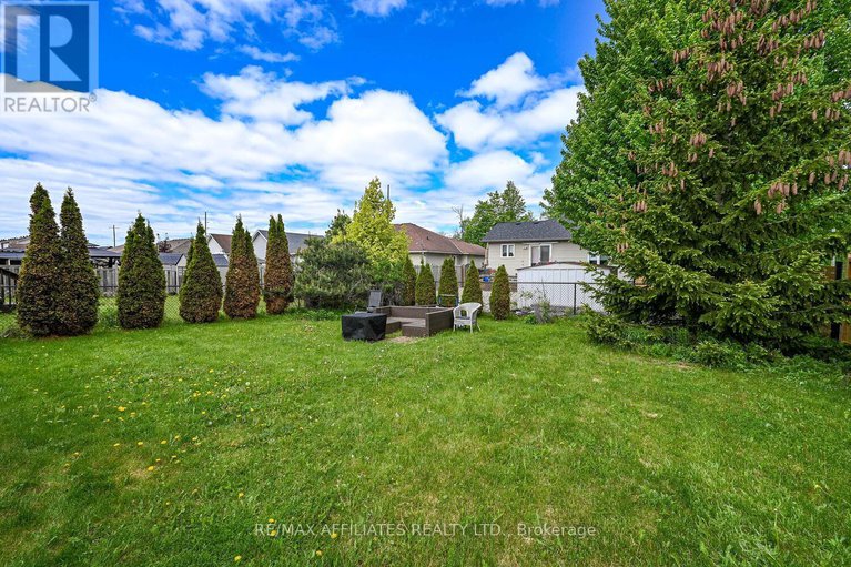 28567614/30-lee-avenue/smiths-falls/smiths-falls/ontario/K7A0A2_30