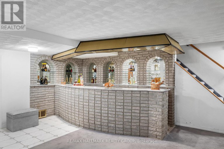 28477413/141-dahlia-avenue/applewood-acres/ottawa/ontario/K1H6G1_19
