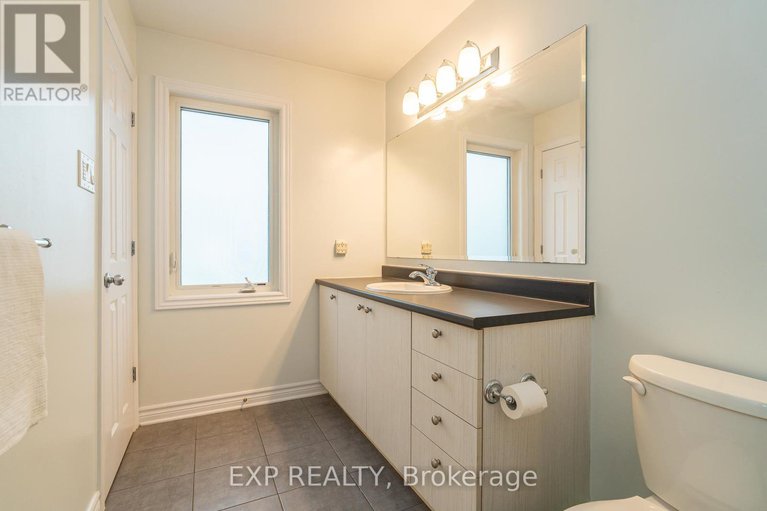 28799331/3545-woodroffe-avenue/strandherd/ottawa/ontario/K2G7A8_31