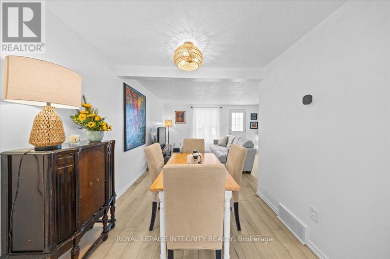 29383476/1196-priory-lane/convent-glen-north/ottawa/ontario/K1C1Z9_7