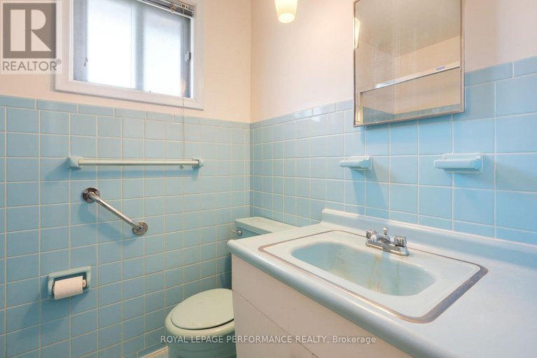 28976422/2194-haig-drive/elmvale-acres/ottawa/ontario/K1G2L2_19