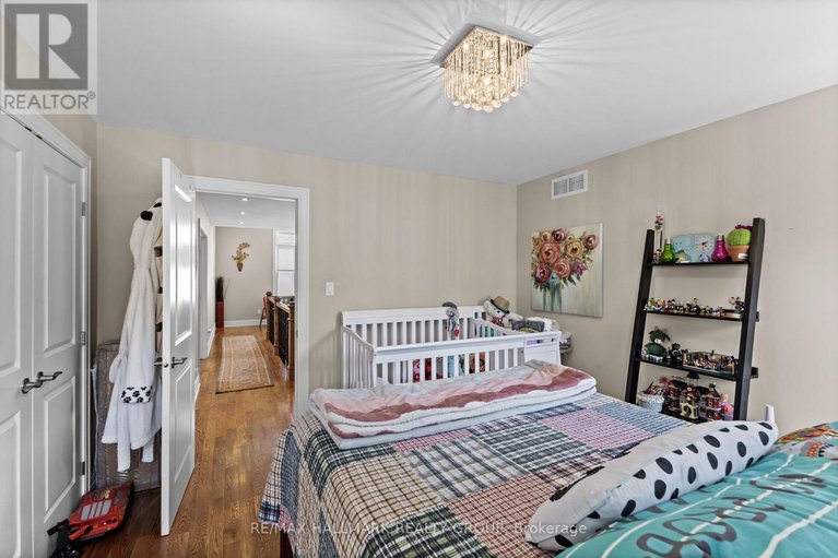 29212305/2266-prospect-avenue/alta-vista/ottawa/ontario/K1H7G4_29