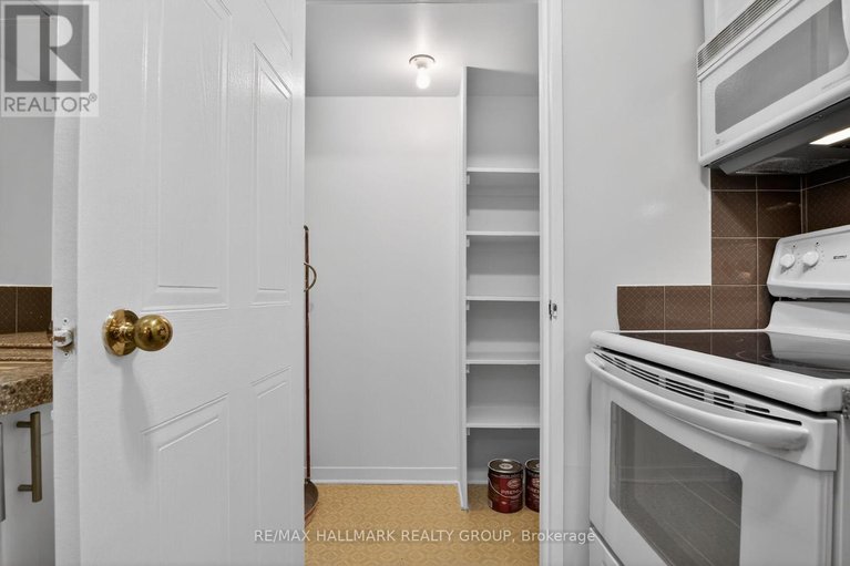 29629891/305-80-sandcastle-drive/leslie-park/ottawa/ontario/K2H9E7_8