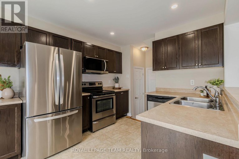 28318238/466-meadowhawk-crescent/half-moon-bay/ottawa/ontario/K2J5W7_12