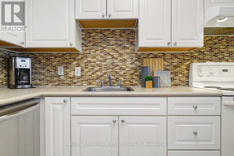 28458755/1005-158a-mcarthur-avenue/vanier/ottawa/ontario/K1L8E7_17