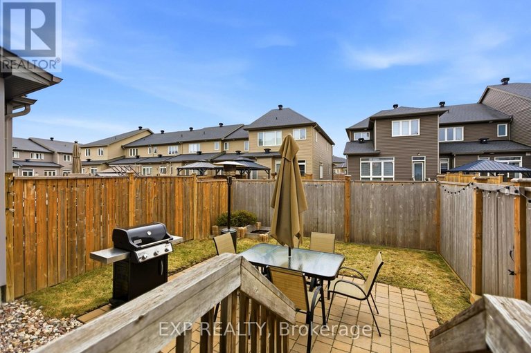29606498/710-brian-good-avenue/riverside-southgloucester-glen/ottawa/ontario/K4M0C1_29