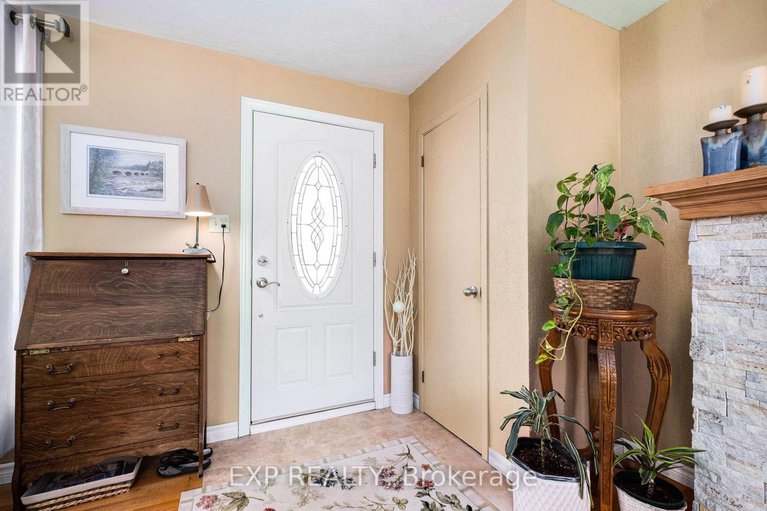 28653576/277-allbirch-road/constance-bay/ottawa/ontario/K0A3M0_5