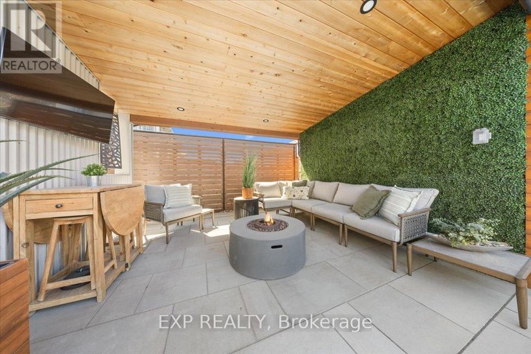 29639799/769-brian-good-avenue/riverside-southgloucester-glen/ottawa/ontario/K4M0E3_31