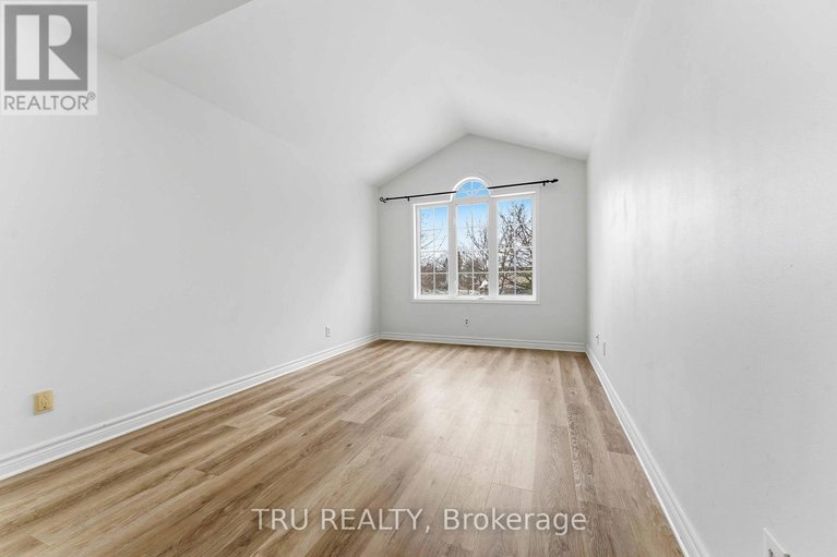 29378273/37-riverbank-court/stittsville-central/ottawa/ontario/K2S1V7_14