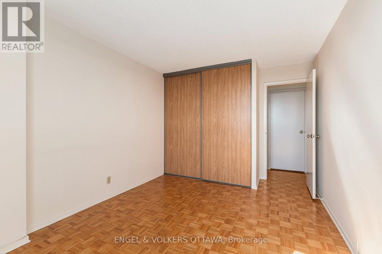 28919458/1110-2951-riverside-drive/mooneys-bayriverside-park/ottawa/ontario/K1V8W6_24