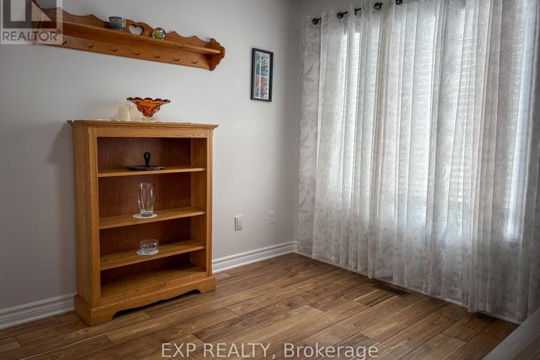 29493272/182-elk-street/renfrew/renfrew/ontario/K7V1A0_16