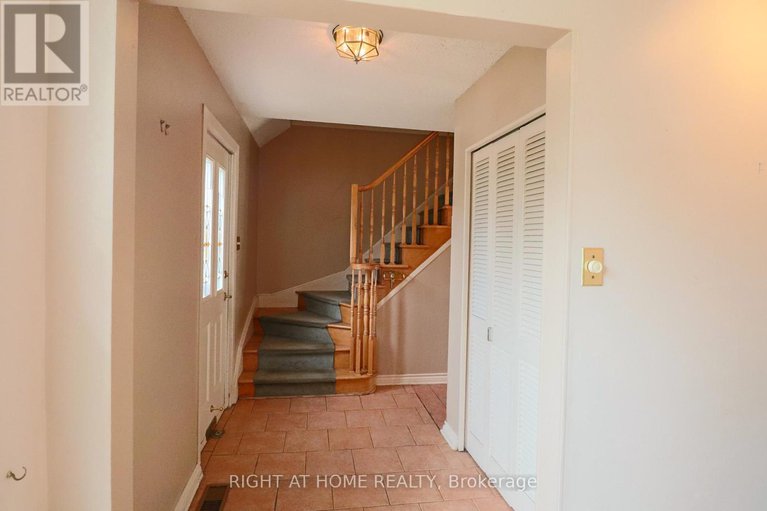 28688243/841-thorndale-drive/riverside-park-south/ottawa/ontario/K1V6Y1_3