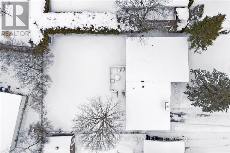 29292329/24-parkmount-crescent/sheahan-estatestrend-village/ottawa/ontario/K2H5T4_38