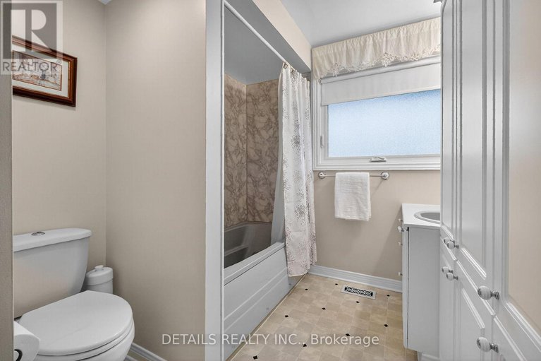 29077248/1031-connaught-avenue/queensway-terrace-north/ottawa/ontario/K2B5N2_26