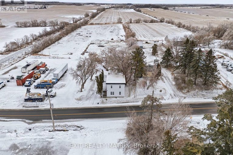 29474122/21888-laggan-glenelg-road/north-glengarry-lochiel-twp/north-glengarry/ontario/K0B1E0_32