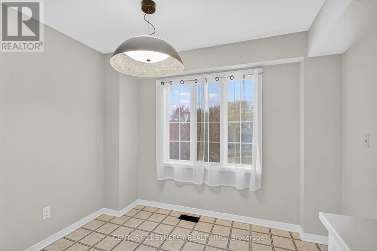 29074489/21-scout-street/central-park/ottawa/ontario/K2C4B9_5