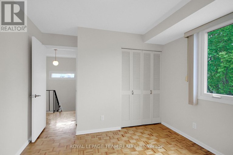 28762114/26-jackson-court/beaverbrook/ottawa/ontario/K2K1B7_30