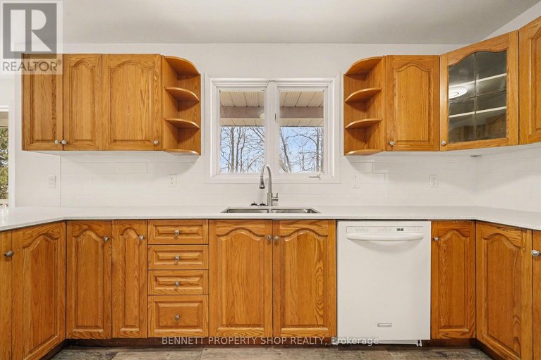 29484588/1450-south-russell-road/russell-twp/russell/ontario/K4R1E5_8