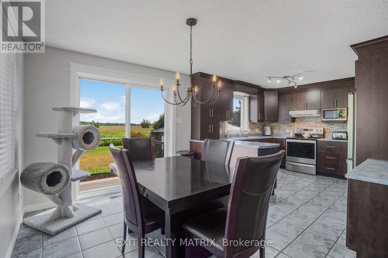 28746056/1526-sandy-hill-road/champlain-twp/champlain/ontario/K6A2R2_8