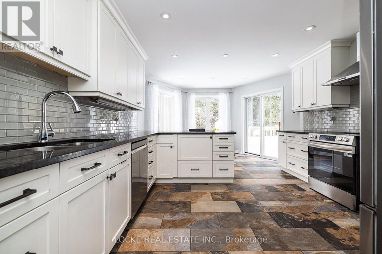 29449674/6492-waddion-drive/greely/ottawa/ontario/K4P1E7_25