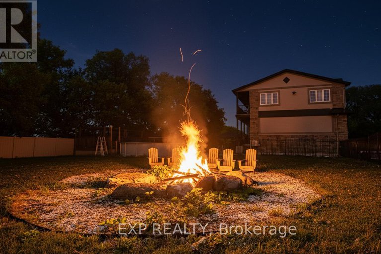 29281422/2754-eagleson-road/btwn-franktown-rd-fallowfield-rd/ottawa/ontario/K2S1B8_4