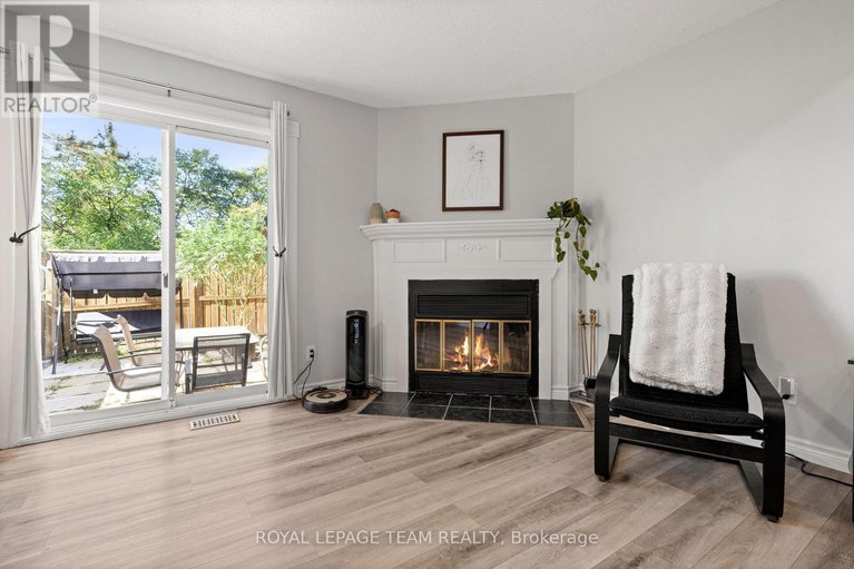 28902935/1578-cheevers-crescent/fallingbrookpineridge/ottawa/ontario/K4A2J8_8