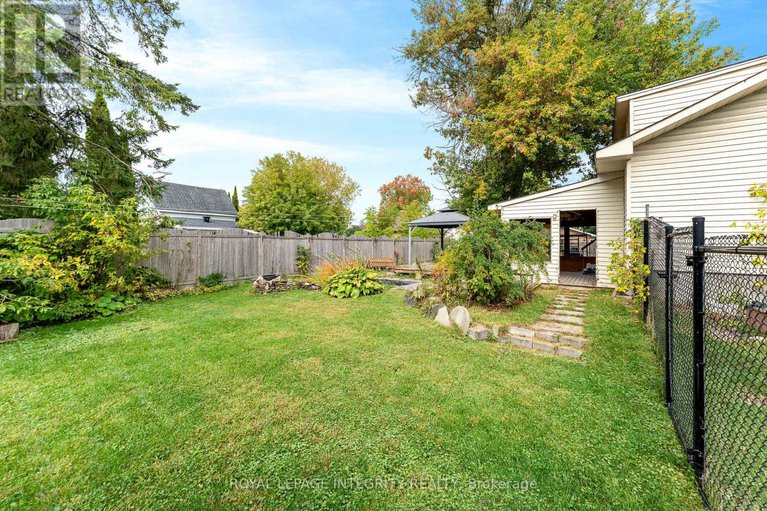 28928918/17-second-avenue/village-of-russell/russell/ontario/K4R1E2_27