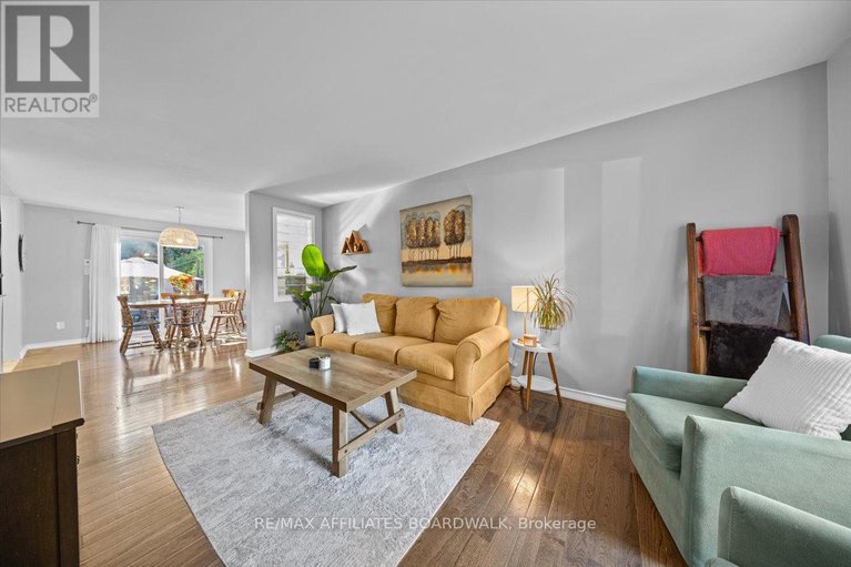 29053070/42-haywood-crescent/katimavik/ottawa/ontario/K2L2J2_6