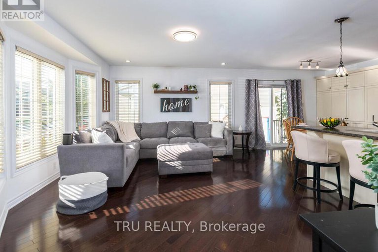 29052301/2757-grand-canal-street/half-moon-bay/ottawa/ontario/K2J0S7_8