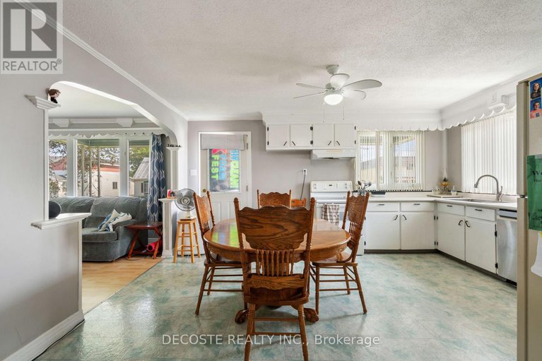 28631959/292-main-street/alexandria/north-glengarry/ontario/K0C1A0_7