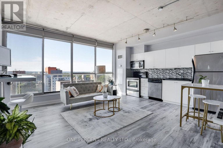 28529124/904-180-york-street/lower-townbyward-market/ottawa/ontario/K1N1J6_18