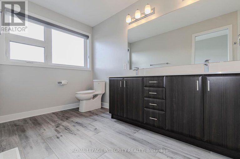 28598493/710-twist-way/emerald-meadowstrailwest/ottawa/ontario/K2V0M8_36