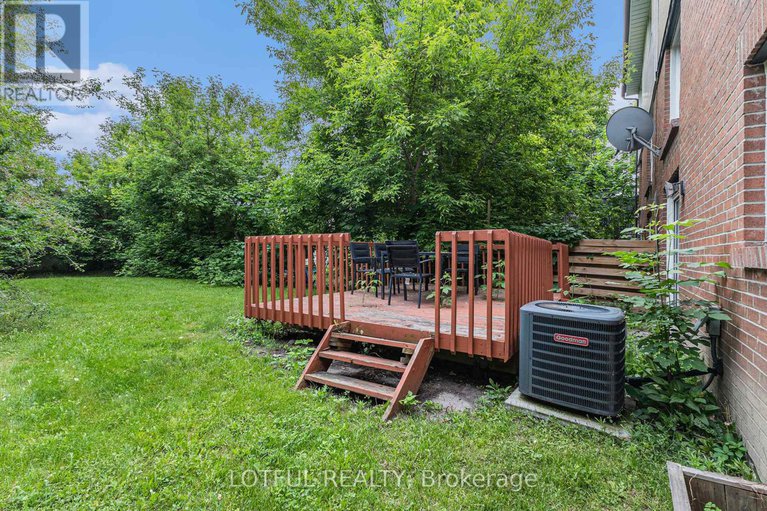 28448993/1134-alenmede-crescent/fairfield-heights/ottawa/ontario/K2B8H3_23