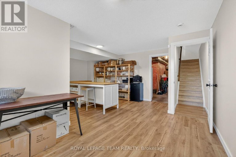 29615070/216-trail-side-circle/springridgeeast-village/ottawa/ontario/K4A5B5_38