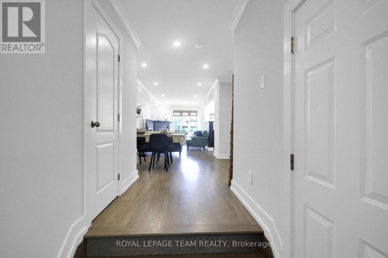 28677603/112-talltree-crescent/stittsville-central/ottawa/ontario/K2S0A9_2