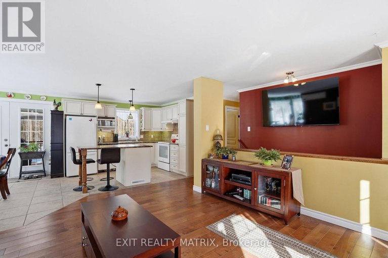 29431063/8150-montee-lemieux-road/east-hawkesbury/ontario/K0B1M0_5