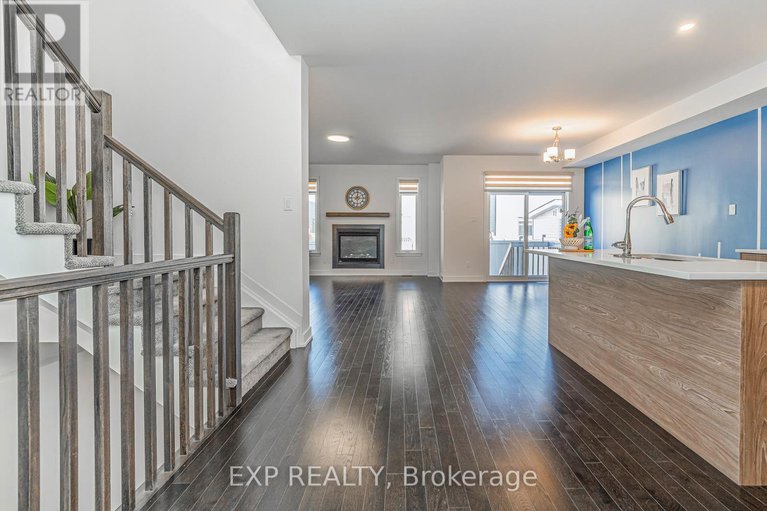 29297786/92-big-dipper-street/riverside-southgloucester-glen/ottawa/ontario/K4M0L9_6